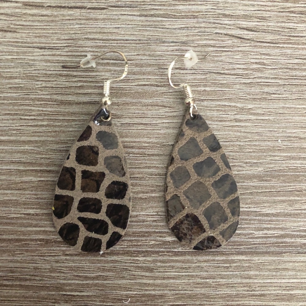 Leather earrings